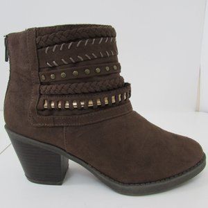 Sugar Tall Tale Suede Ankle Boots 7.5M
